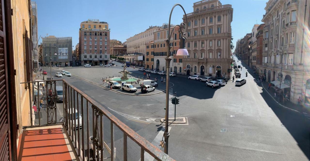 Отель Pied A Terre Barberini Рим Экстерьер фото