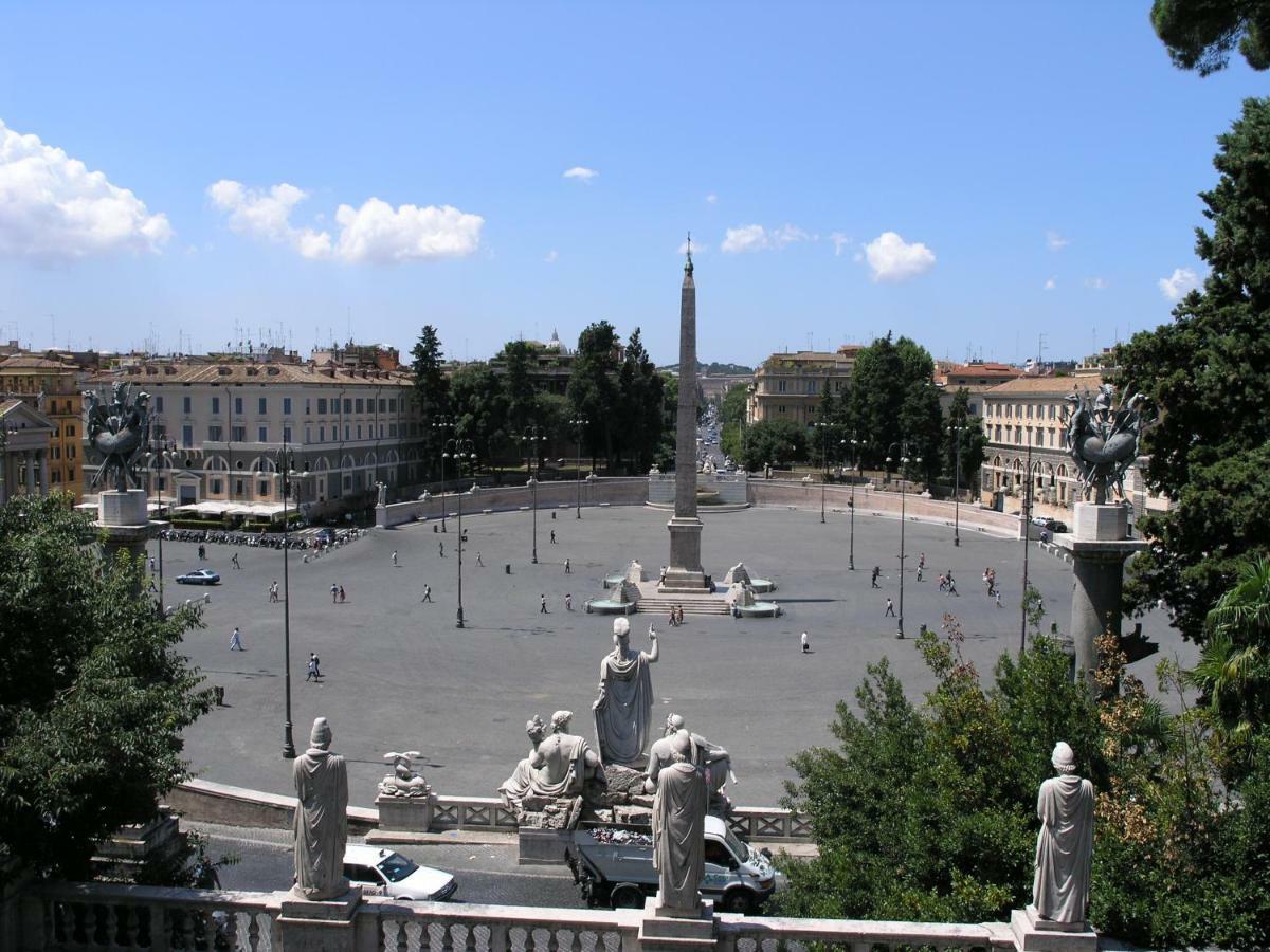 Отель Pied A Terre Barberini Рим Экстерьер фото
